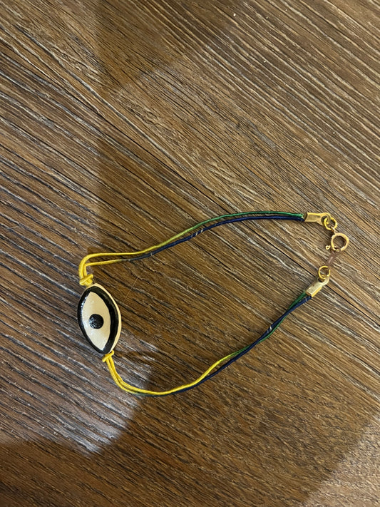 String Eye Bracelet